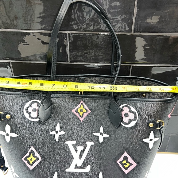 Louis Vuitton Wild at Heart Neverfull MM - Picture 11 of 15